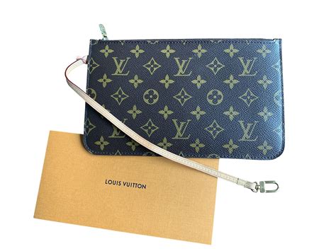 louis vuitton kleine schwarze tasche|louis vuitton tasche neverfull.